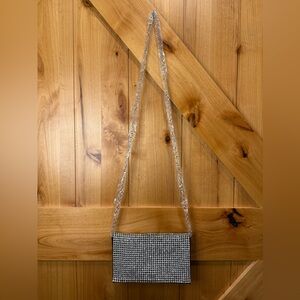 NEW AMBER SCEATS SEQUINS EVENING BAG CROSSBODY CLUTCH 4 3/4" X 7.5"